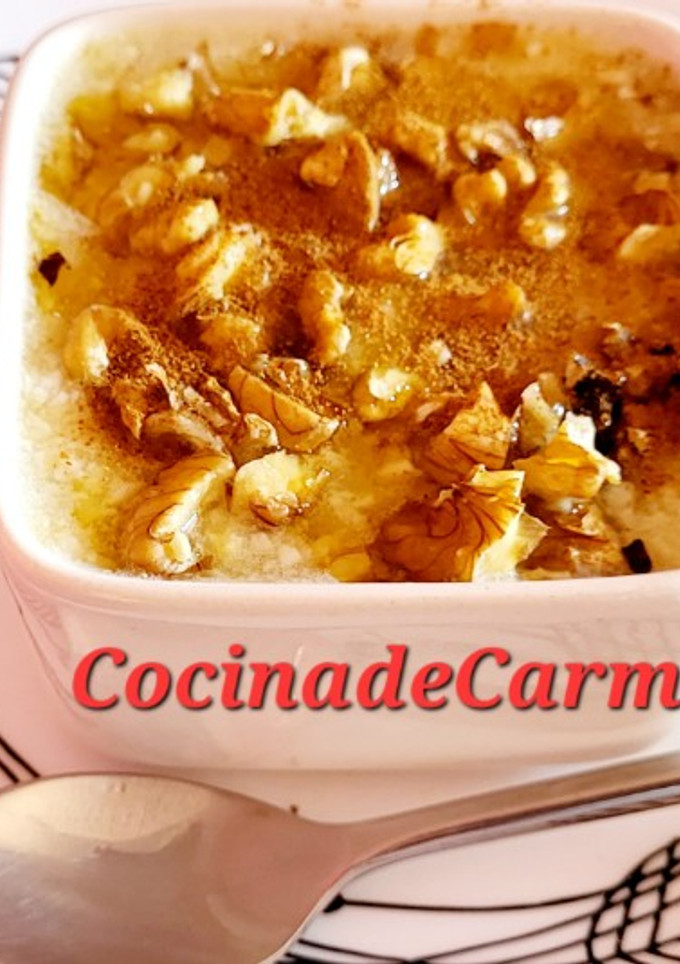 Una foto de Postre de banana y queso fresco