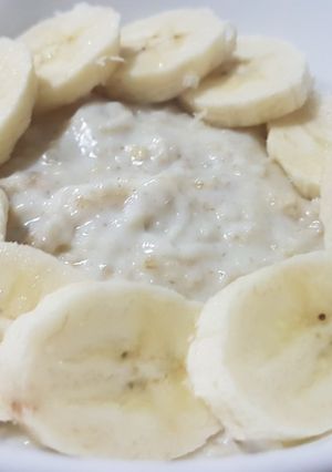 صورة لوصفة شوفان بالحليب صحي بدون سكر 😋🍌