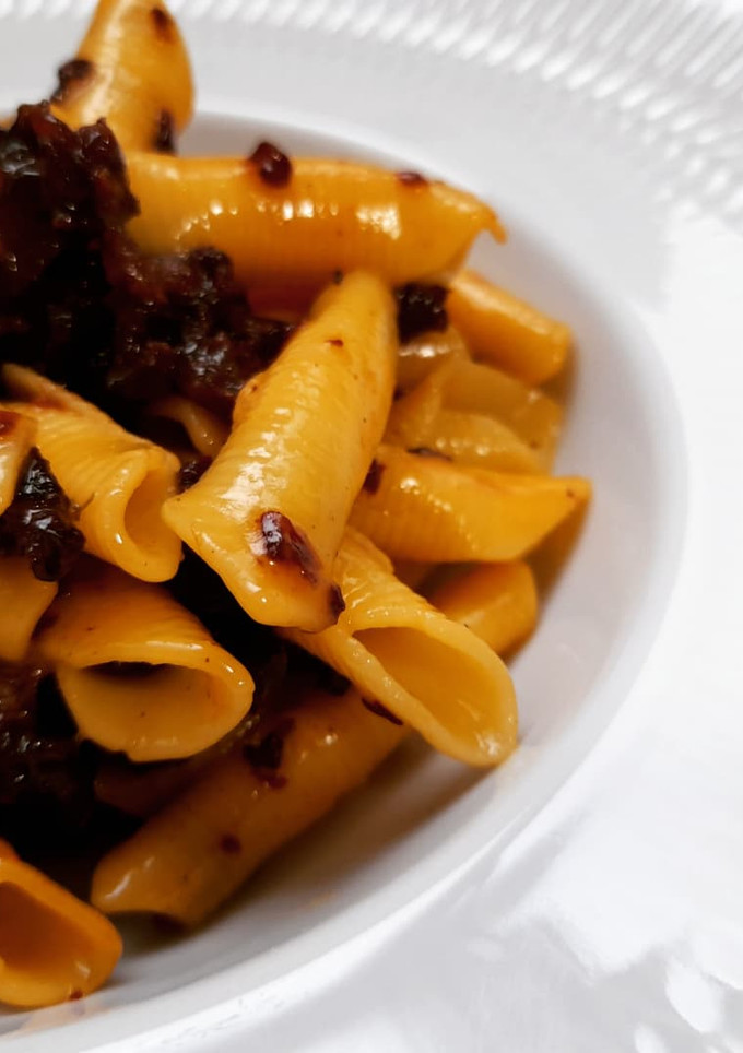 Una foto de Garganelli a la carbonara de chorizo criollo