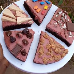 A picture of Brownie pizza.