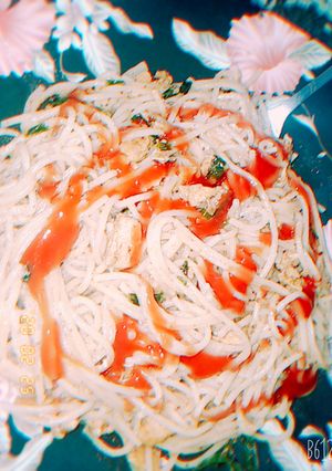 A picture of Creamy tawa spaghetti🍝🍝.