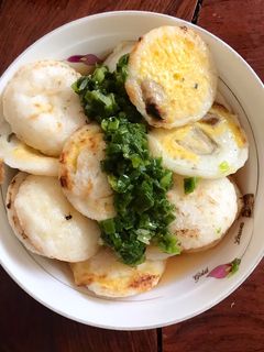 Hình của món Bánh căn Đà Lạt.