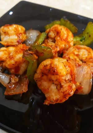 A picture of Garlic Chilli Prawns.