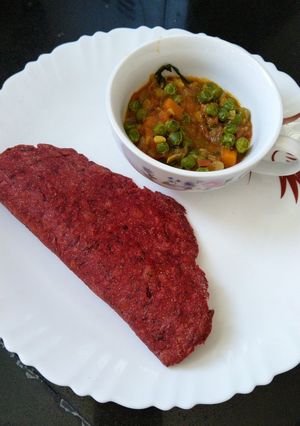 A picture of Beetroot parathas.