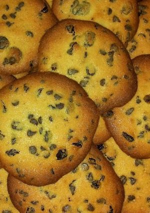 Foto di Biscotti con uvette e gocce di cioccolato