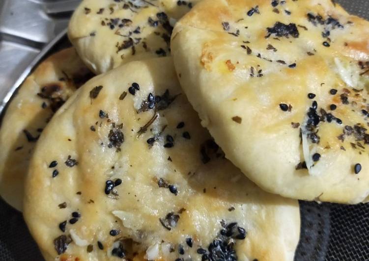 Recipe of Delicious Stuffed Cheese Kulcha