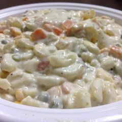 A picture of Creamy pasta salad.