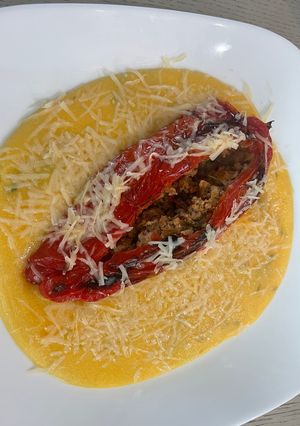 Una foto de Pimientos morrones rellenos