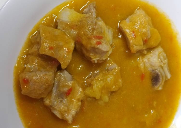 Patatas con costillas. Thermomix. TM6