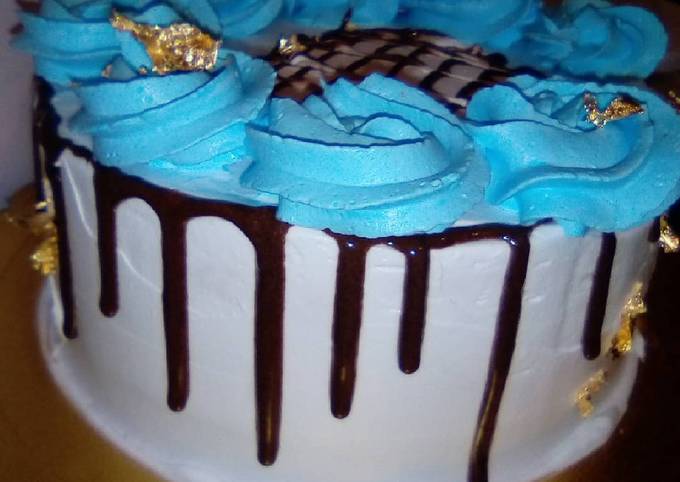 Chocolate drips for dessert toppings,cakes and ice creams