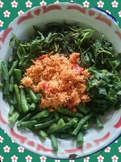 Foto resep Sambel kelapa urap daun kenikir