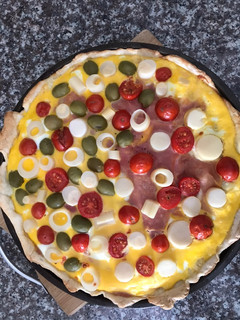 Una foto de Torta jamón y queso variada