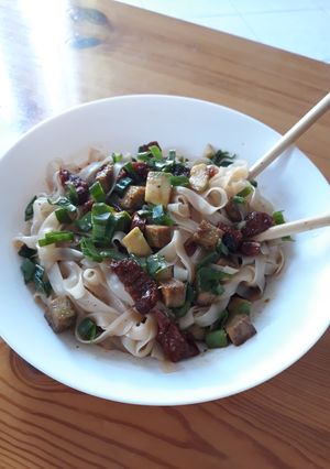 Φωτογραφία της συνταγής Noodles με tofu με γεύση pesto βασιλικού