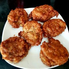 A picture of Battered Corned Beef Fritters.