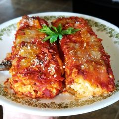 A picture of Spinach & Cheese Manicotti.