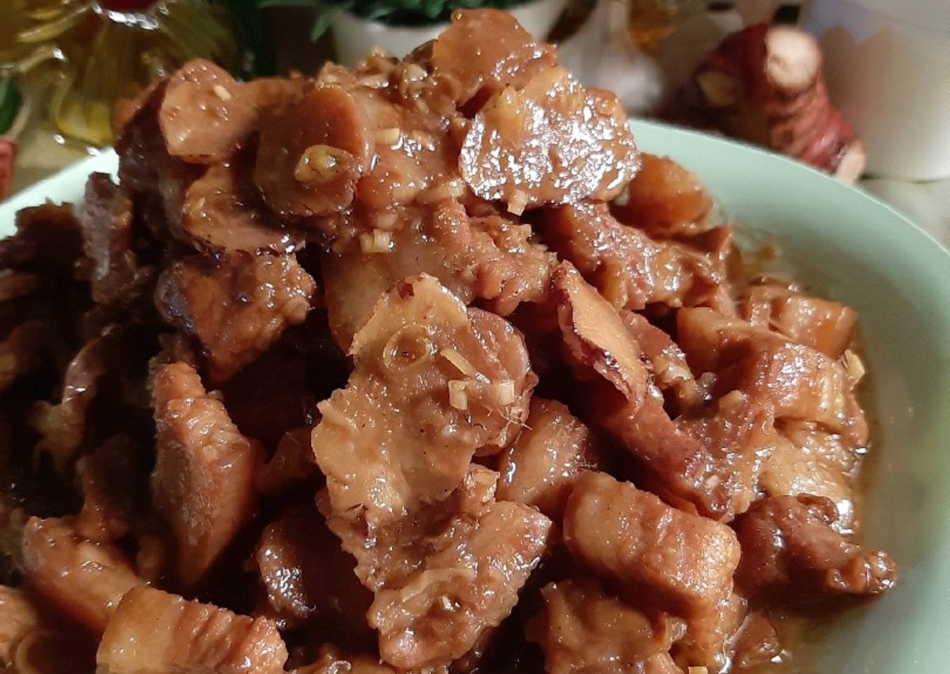 Chaukoicip (Babi Masak Serai dan Lengkuas Muda)