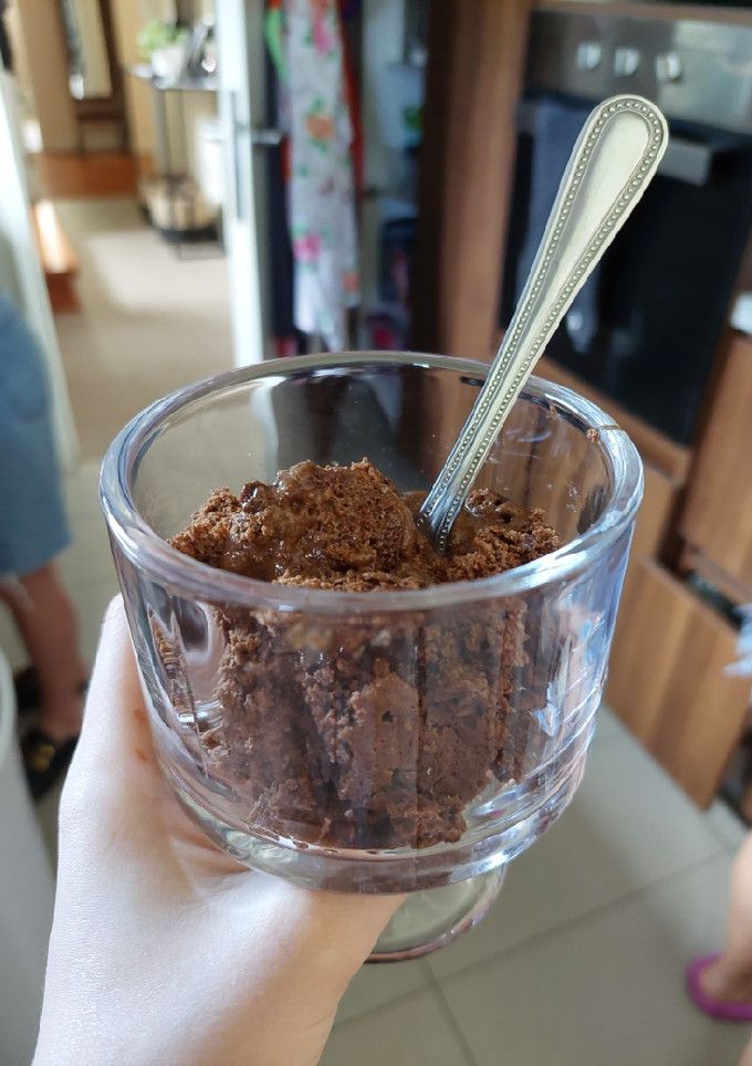 Una foto de Helado chocolate-brownie keto