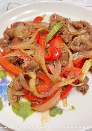 黑胡椒蠔油甜椒牛肉 的食譜成品照片