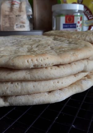 Hình của món Đế bánh Pizza bột mì nguyên cám.