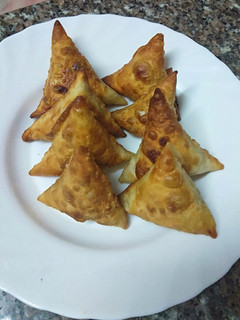 A picture of Vegetarian samosa.