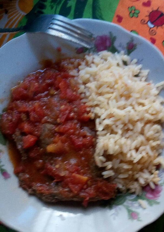 Una foto de Bistec de tomate
