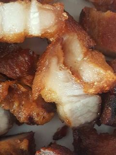 รูปของ หมูสามชั้นทอดน้ำปลาพริกไทยดำ