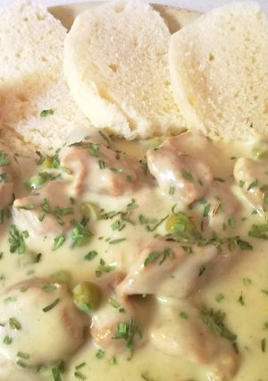 Tejszínes zöldborsós sertéscomb 🍖🍃 recept fotója