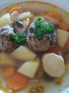 Májgomboc leves recept fotója
