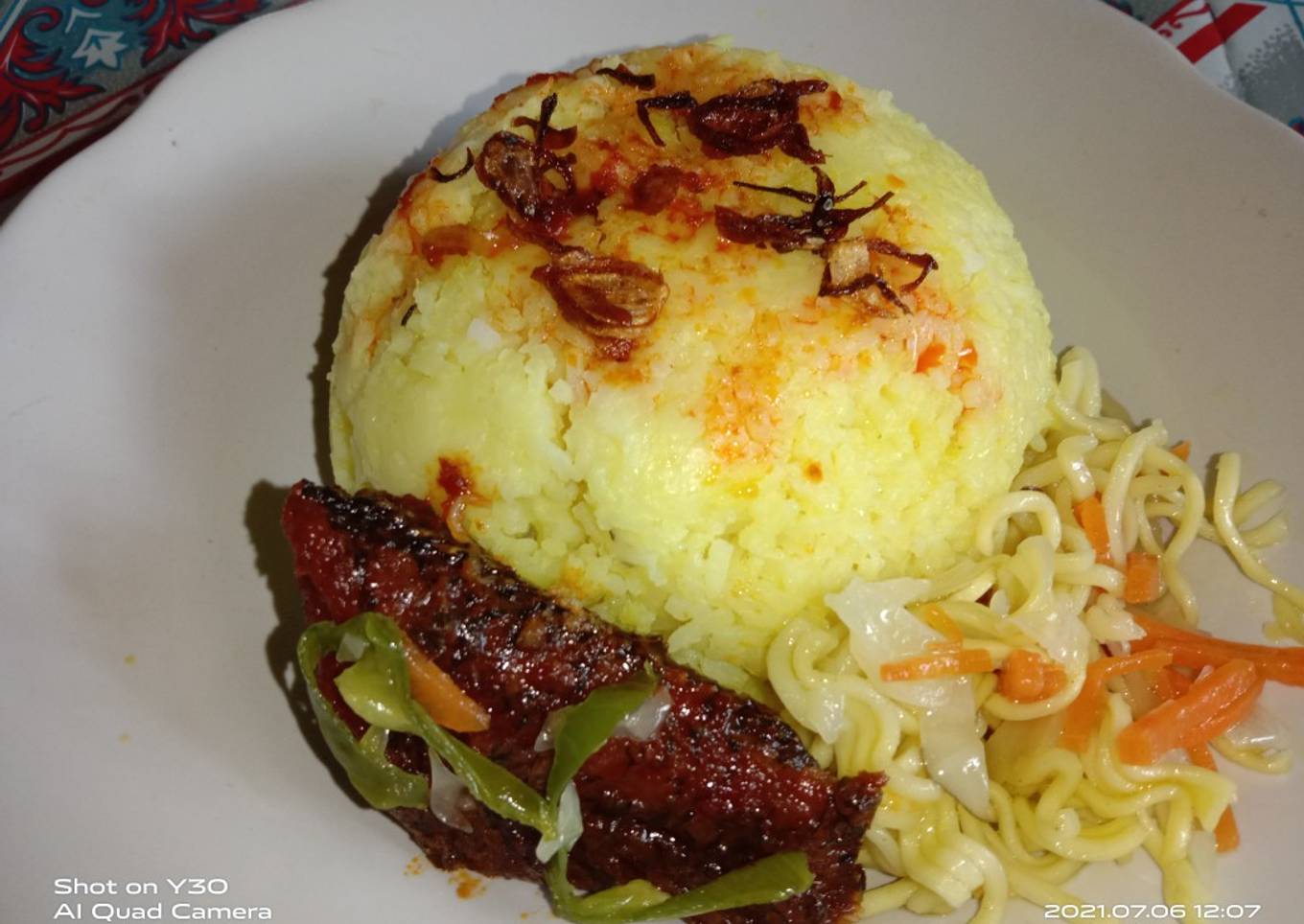 Nasi Kuning Rice Cooker