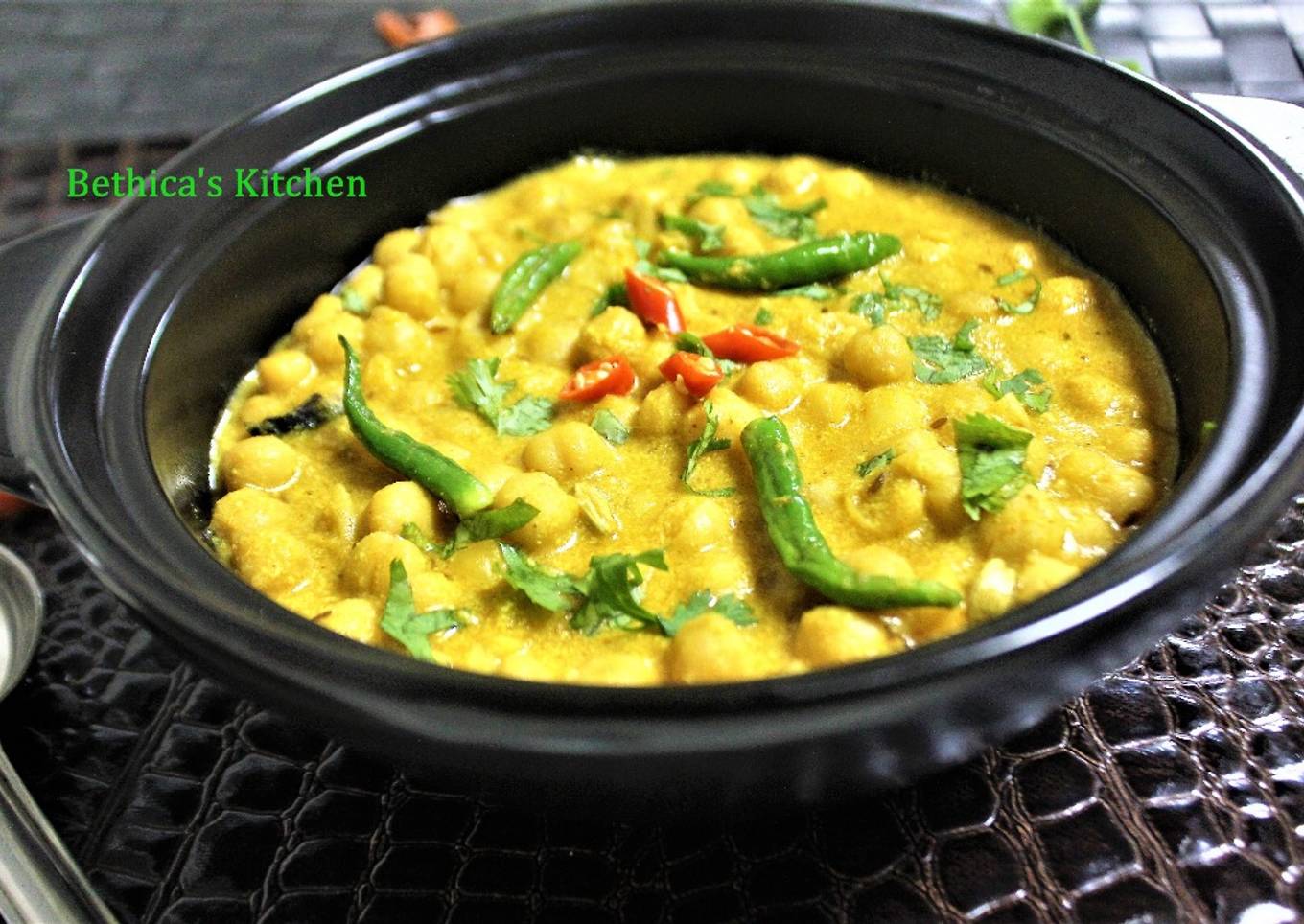 Chana Madra