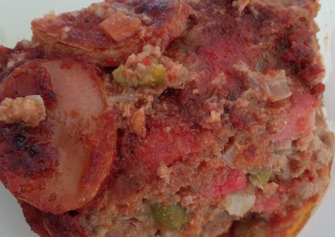 Pastel de carne horneado con salsa de jitomate-jamaica Receta de Paul  Figuer- Cookpad