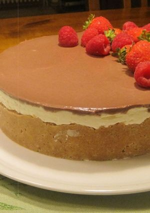 Málnás - Epres no bake torta recept fotója