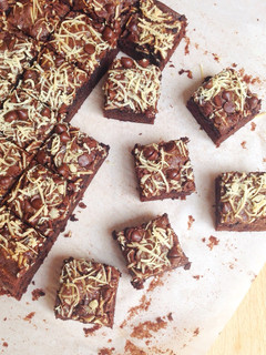 Foto resep Ultimate Triple Chocolate Cheese Brownies