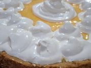 Una foto de lemon pie grande