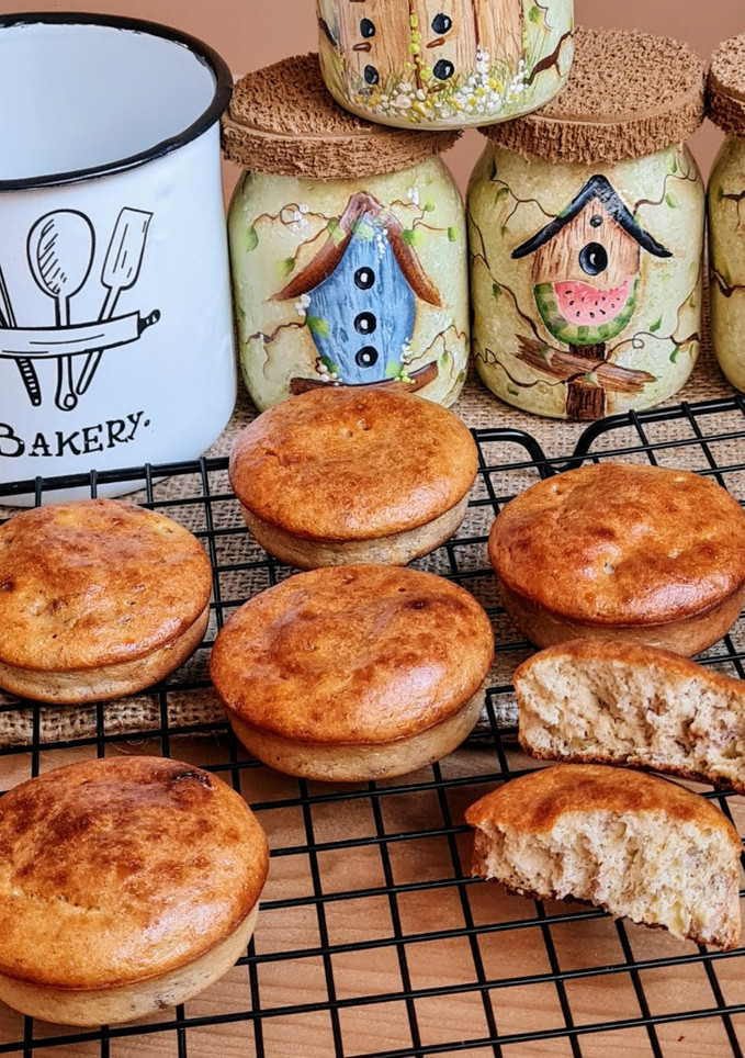 Una foto de Muffins proteicos con banana exánime (fermentación alcohólica 😅), sin endulzar, sin harina, sin ⚖️