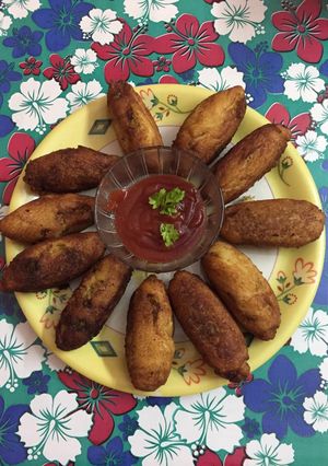 A picture of Bread keema roll.