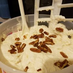 A picture of Butter Pecan Ice Cream.