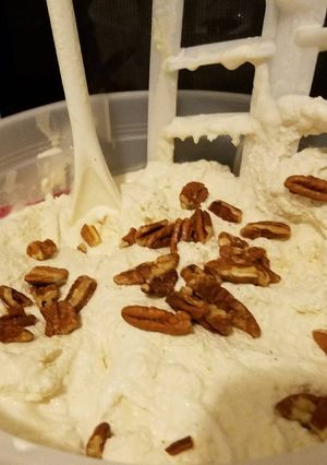 A picture of Butter Pecan Ice Cream.
