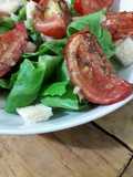 Lechuga y tomates asados