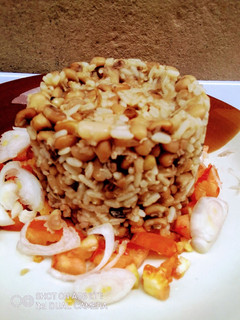 A picture of Onion Flavoured Rice and Beans.