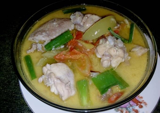 Resep Garang Asem Ayam Oleh Sekar Khinasih Cookpad