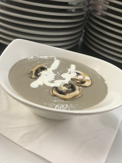 Una foto de Crema de champiñón 🍄