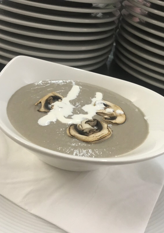 Una foto de Crema de champiñón 🍄
