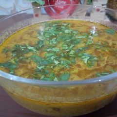 A picture of Chaney ki daal gosht (left over chicken).
