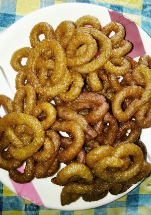 A picture of Imarti/black gram jalebi.