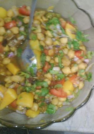 A picture of Haryali chana chaat.