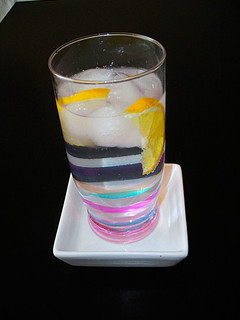 Una foto de London Dry Gin con tónica