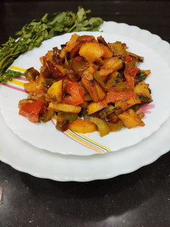 A picture of Potato & Capsicum Subji.