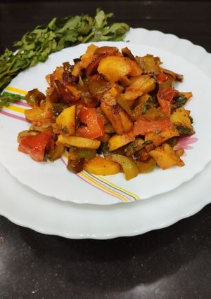 A picture of Potato & Capsicum Subji.