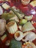Chilatole de pollo con verduras y bolitas de masa